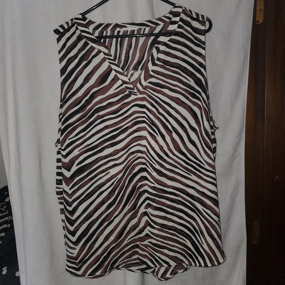 Maurices‎ 3X animal print tank/shell  cream/brown/black